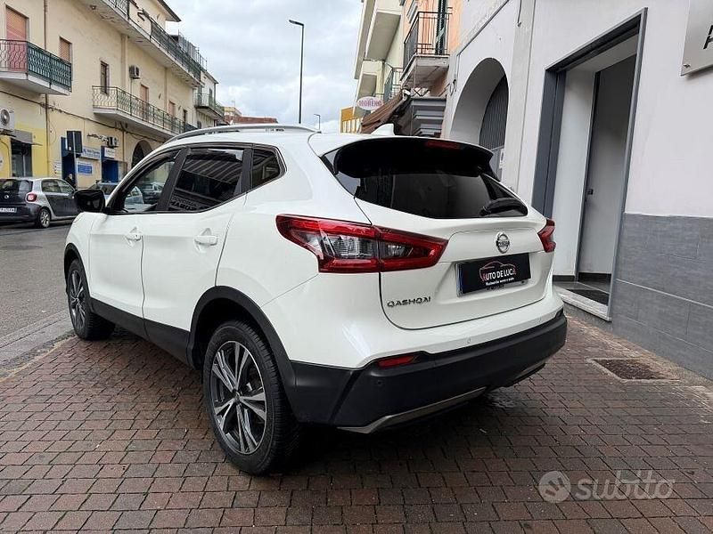 Usata Nissan Qashqai N-Connecta 116 CV (85 kW) 2020 Bianco SUV