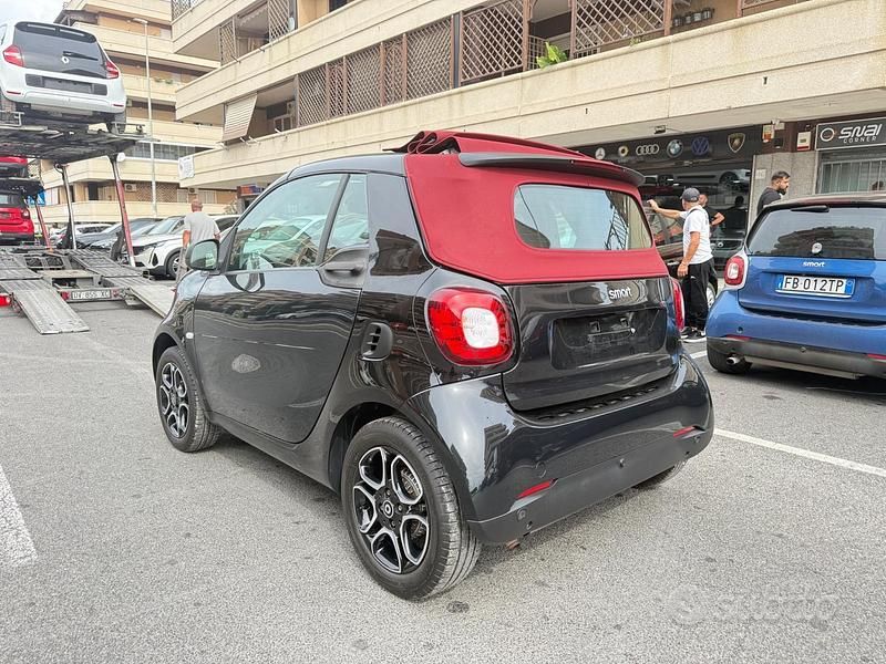 Usata Smart ForTwo Cabrio Passion 71 CV (52 kW) 2018 Nero Cabrio