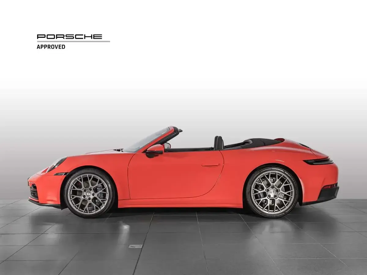 Usata Porsche 992 Sport 394 CV (289 kW) 2024 Guards red Cabrio
