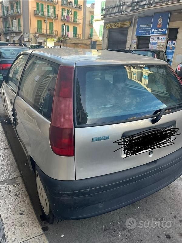 Usata Fiat Punto 73 CV (53 kW) 1997 Grigio Utilitaria