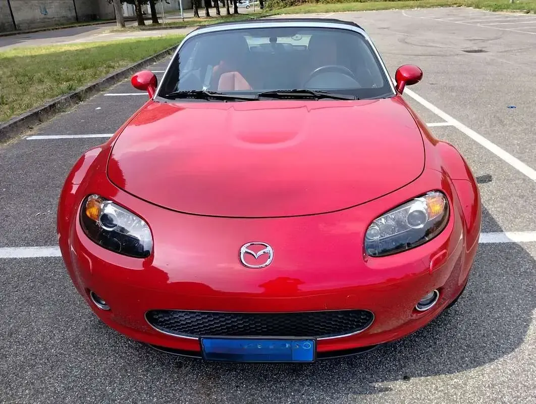 Usata Mazda MX5 Edition 160 CV (117 kW) 2006 Rosso Cabrio