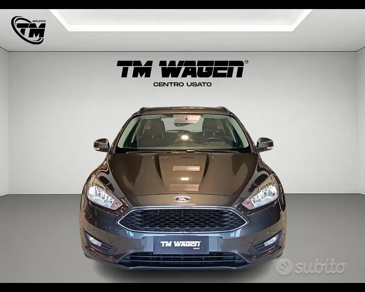 Usata Ford Focus 120 CV (88 kW) 2017 Grigio scuro Station wagon