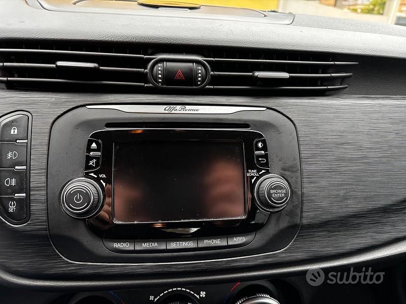 Usata Alfa Romeo Giulietta Super 120 CV (88 kW) 2016 Nero Utilitaria