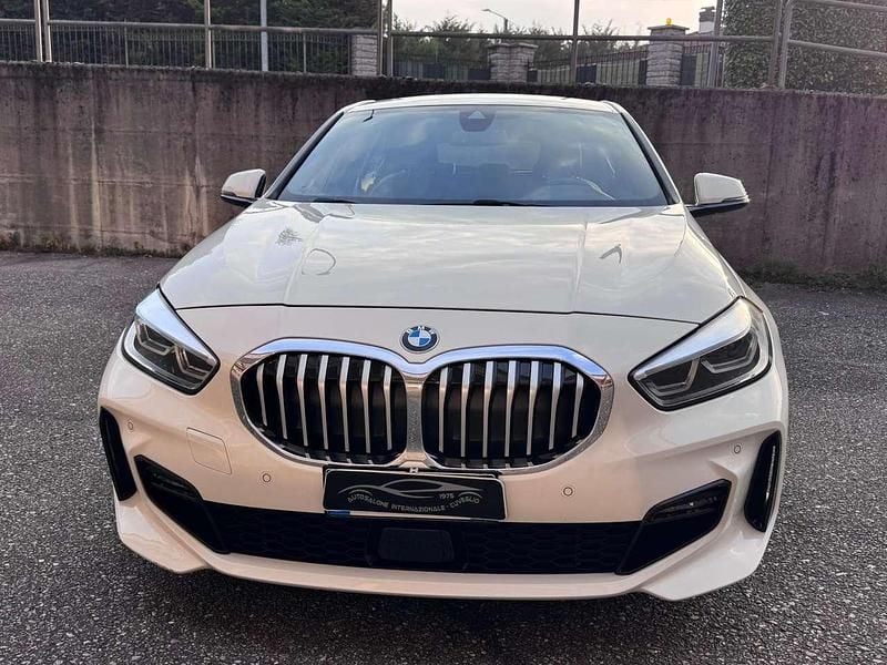 Usata BMW 116 M Sport 109 CV (80 kW) 2021 Bianco Utilitaria