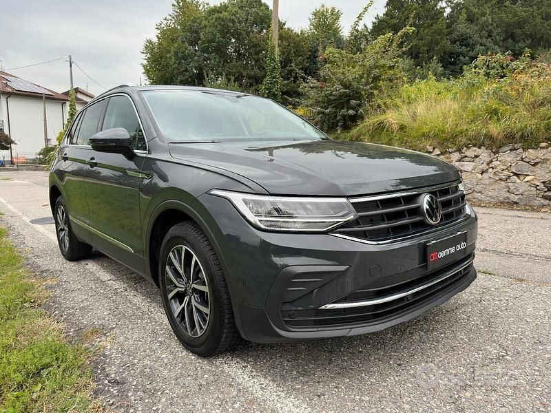 Usata VW Tiguan 150 CV (110 kW) 2020 Grigio SUV