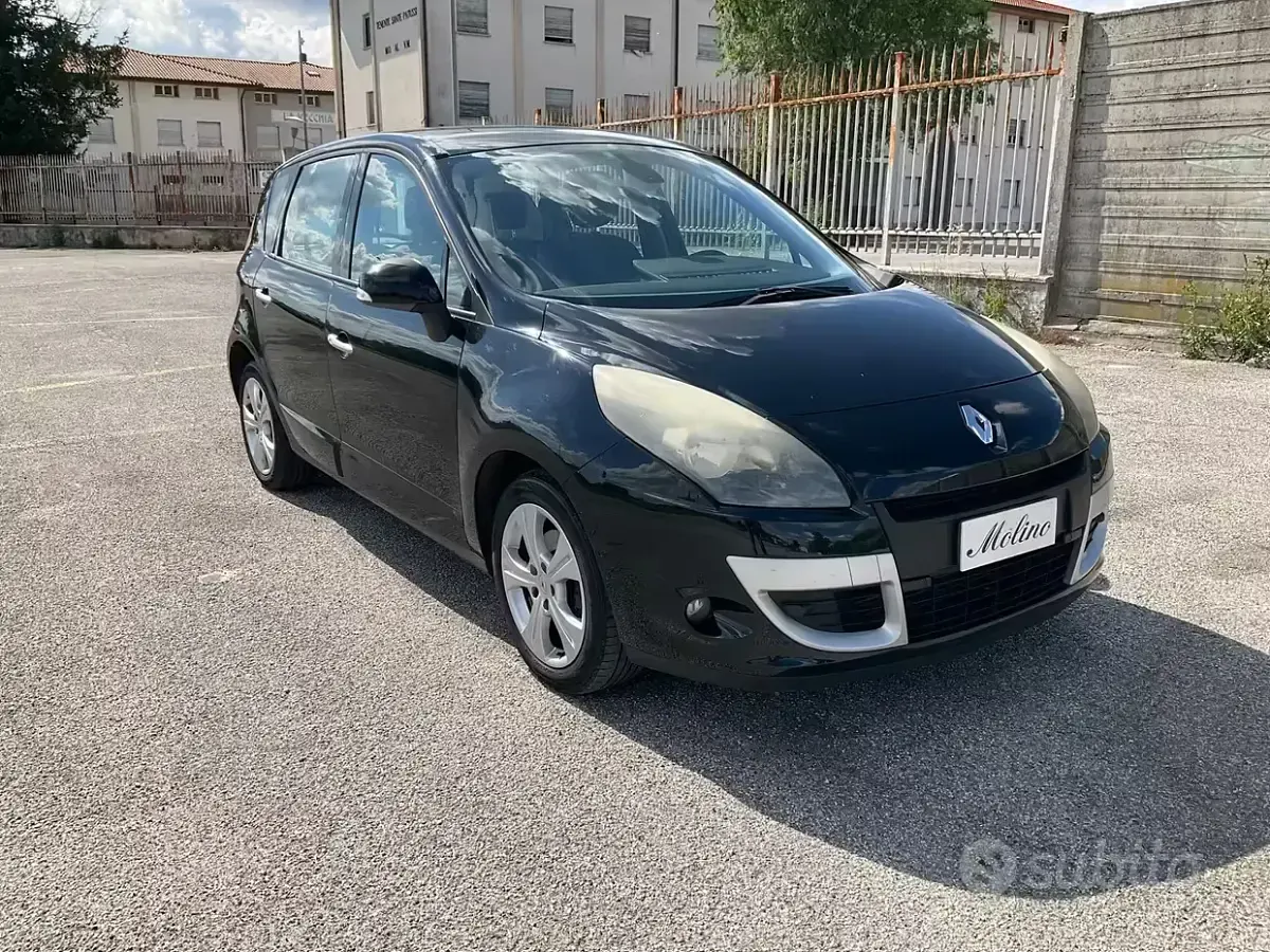 Usata Renault Scenic E-Tech 110 CV (80 kW) 2011 Nero Monovolume