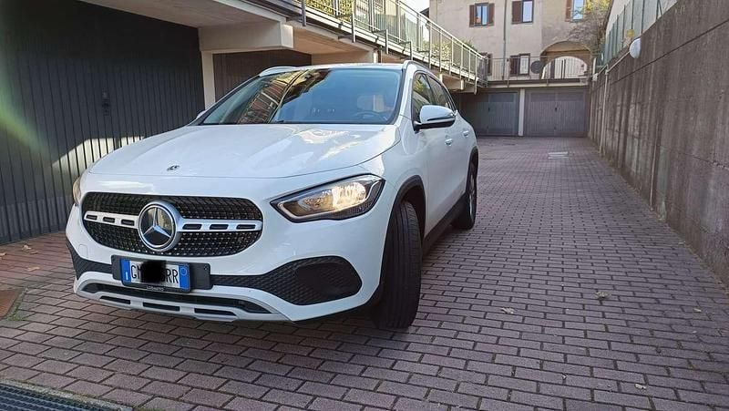 Usata Mercedes GLA180 Executive 136 CV (100 kW) 2023 Bianco SUV
