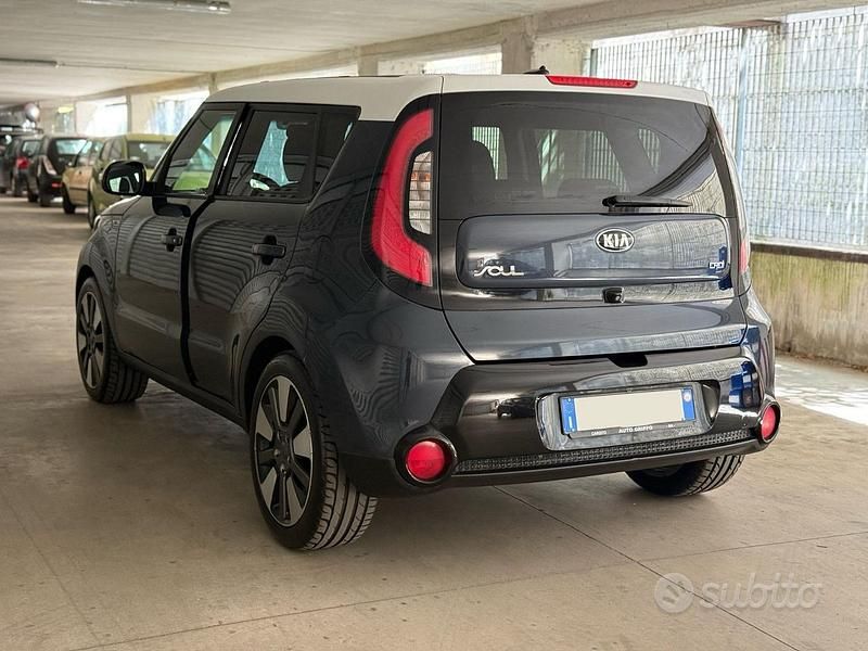 Usata Kia Soul 136 CV (100 kW) 2015 Blu SUV