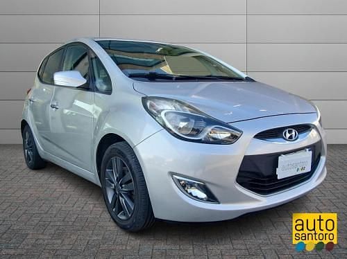 Usata Hyundai ix20 Comfort 90 CV (66 kW) 2013 Argento Utilitaria