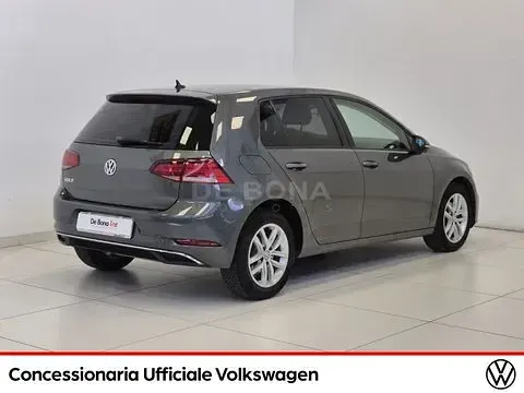 Usado VW Golf VII Business 116 HP (85 kW) 2019 Cinzento Citadino