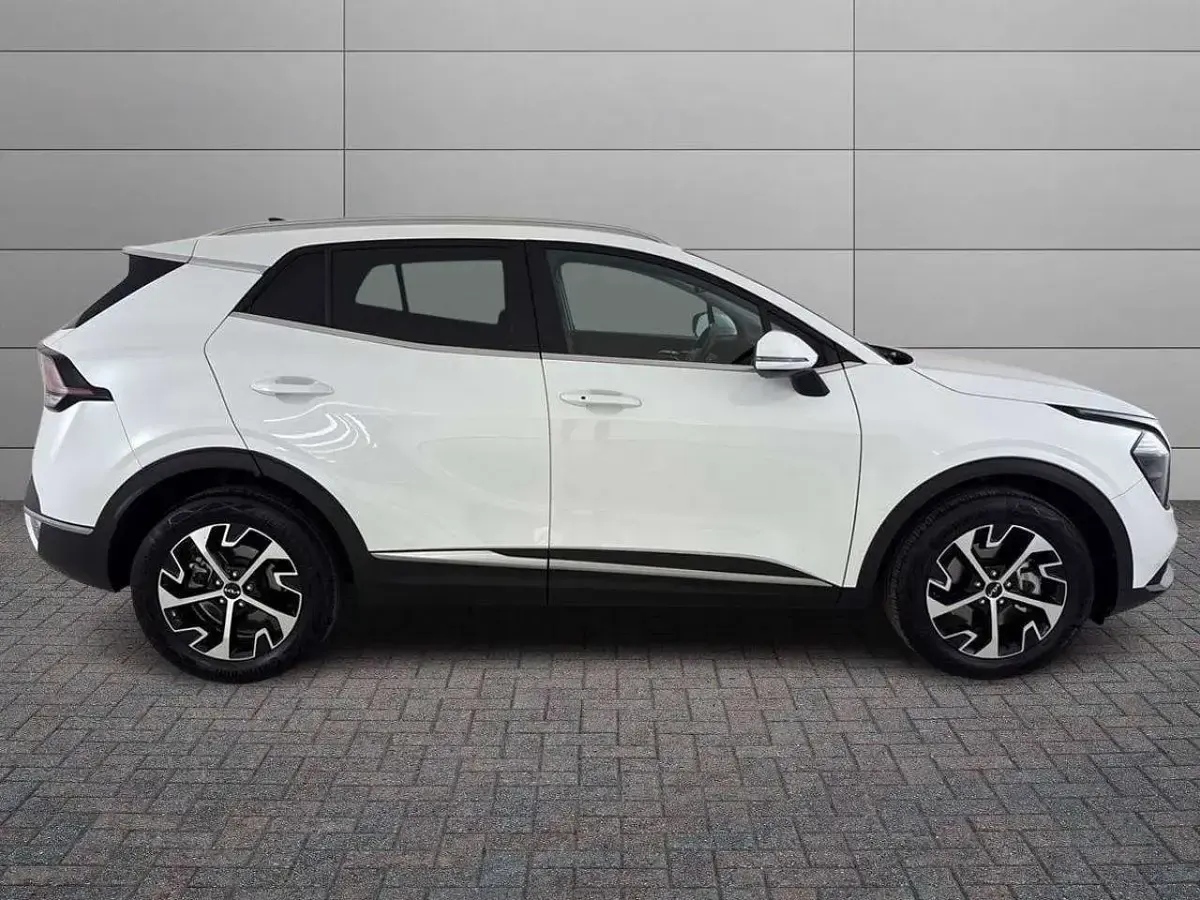 Usata Kia Sportage Style 179 CV (131 kW) 2023 Bianco SUV