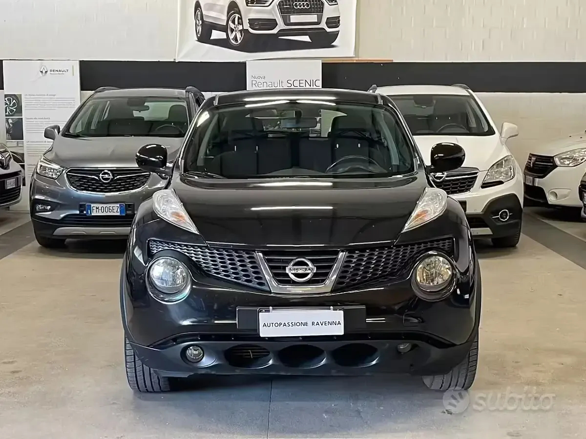 Usata Nissan Juke Tekna 110 CV (80 kW) 2013 Grigio SUV