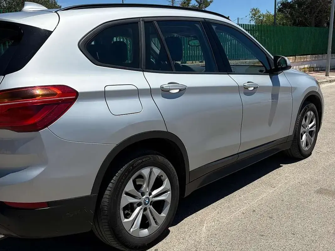 Usata BMW X1 150 CV (110 kW) 2019 Argento SUV