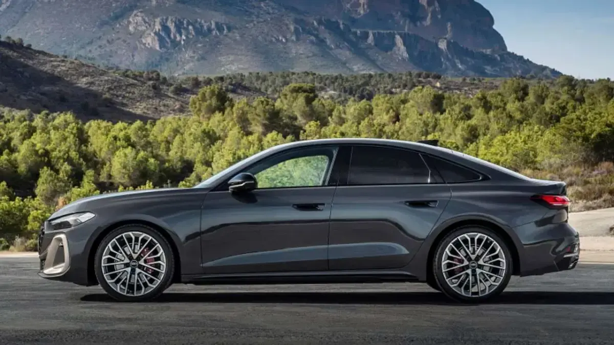 Nuova Audi A5 Business 299 CV (219 kW) 2025 Argento Station wagon