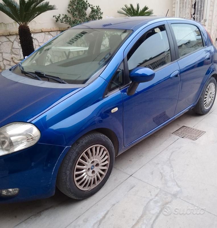 Usata Fiat Grande Punto 90 CV (66 kW) 2007 Blu Utilitaria
