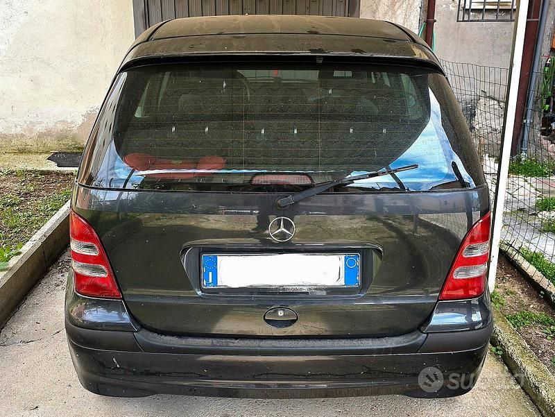 Usata Mercedes A140 82 CV (60 kW) 2000 Nero Utilitaria