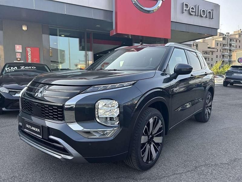 Nuova Mitsubishi Outlander P-HEV Intense 306 CV (225 kW) 2026 Grigio SUV