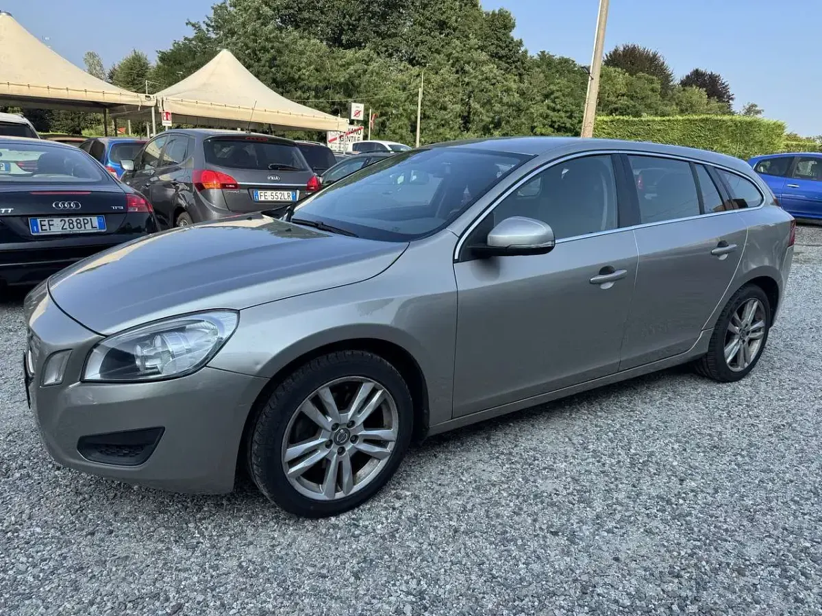 Usata Volvo V60 Summum 179 CV (131 kW) 2012 Other Station wagon