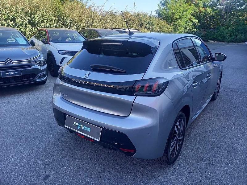 Usata Peugeot 208 Allure 102 CV (75 kW) 2022 Marrone Utilitaria