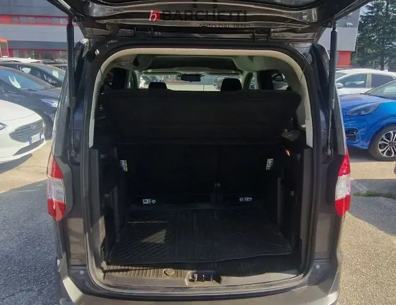 Usata Ford Tourneo Courier Sport 101 CV (74 kW) 2019 Nero Monovolume