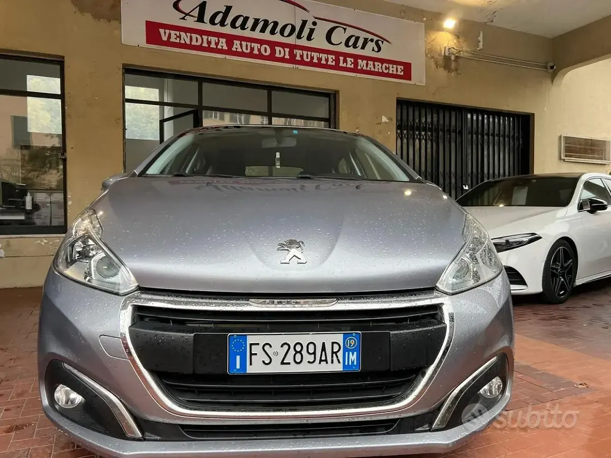 Usata Peugeot 208 Active 83 CV (61 kW) 2019 Other Utilitaria