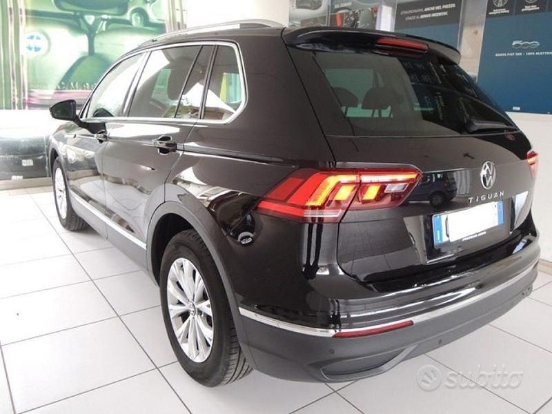 Usata VW Tiguan Life 150 CV (110 kW) 2024 Nero SUV