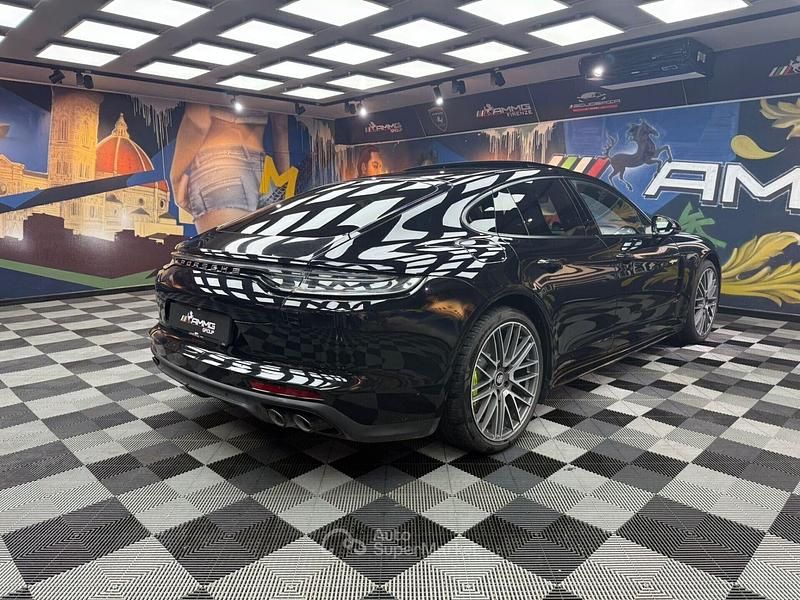 Usata Porsche Panamera Sport Turismo 330 CV (242 kW) 2021 Nero Berlina