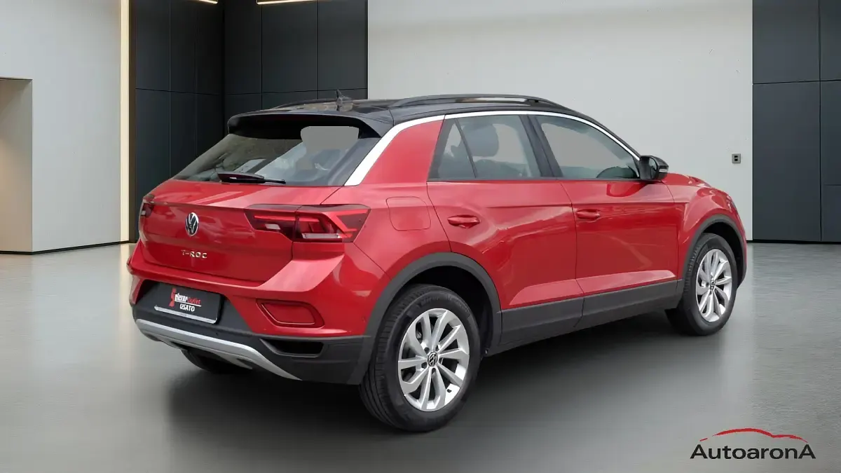 Usata VW T-Roc Life 150 CV (110 kW) 2022 Kings red metallizzato SUV