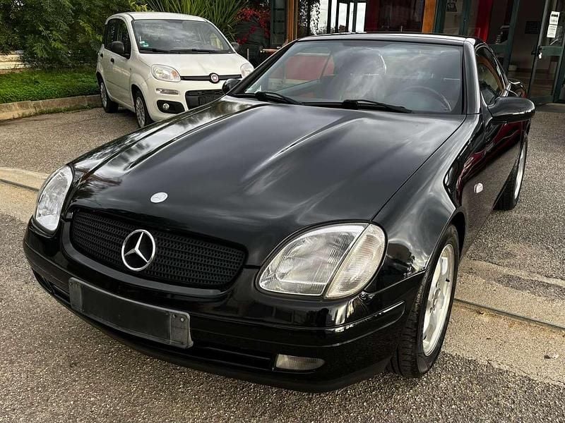 Nero Usata 2000 Mercedes SLK200 Cabrio | 8900 € (Buon prezzo) - Immagine 1/4