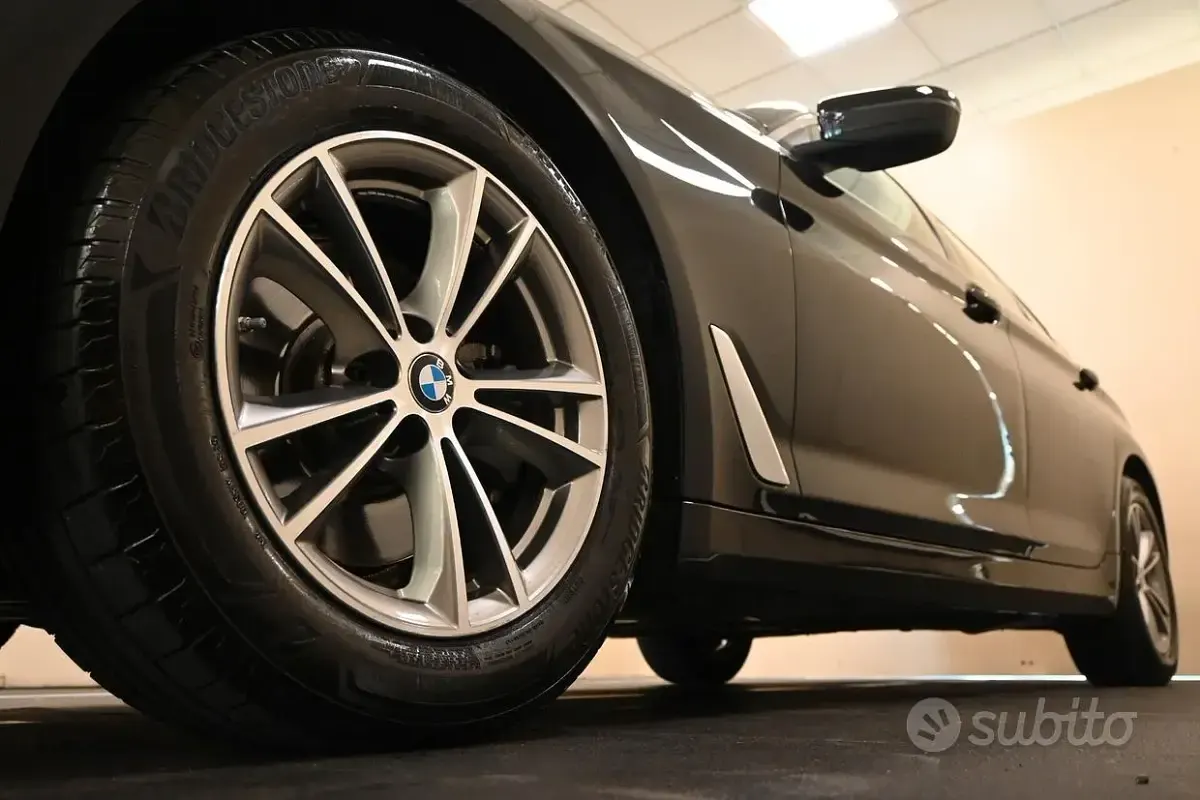 Usata BMW 520 190 CV (139 kW) 2017 Nero Berlina