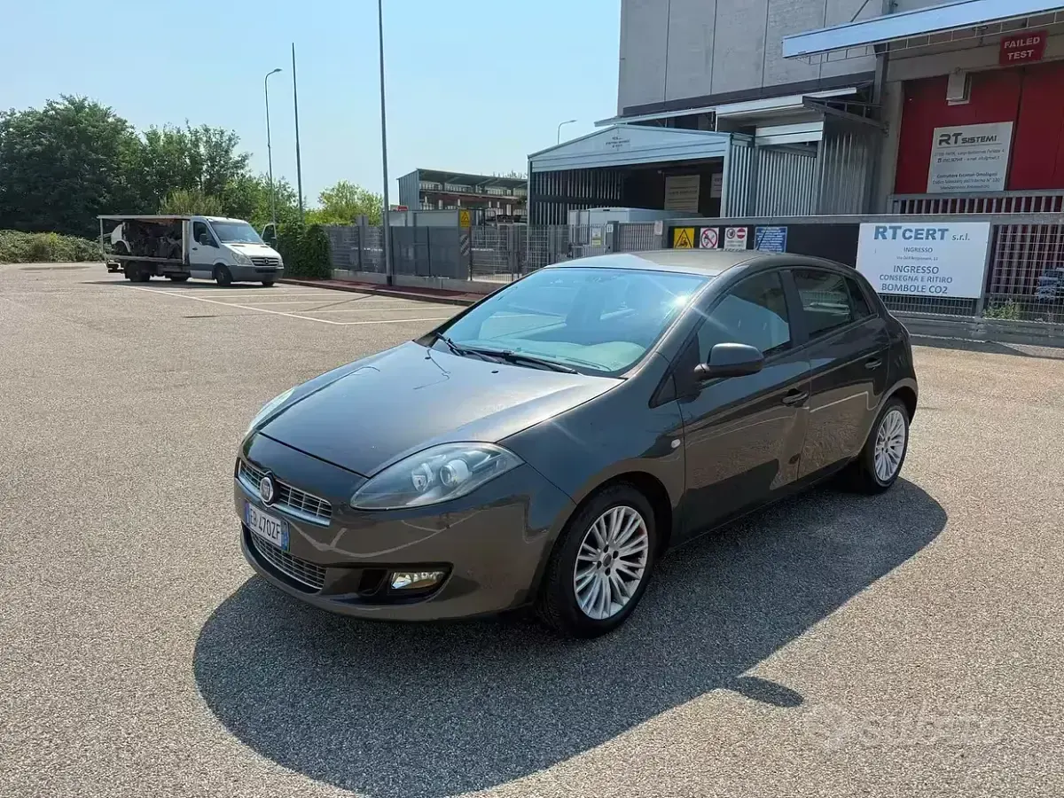 Usata Fiat Bravo Emotion 90 CV (66 kW) 2010 Utilitaria