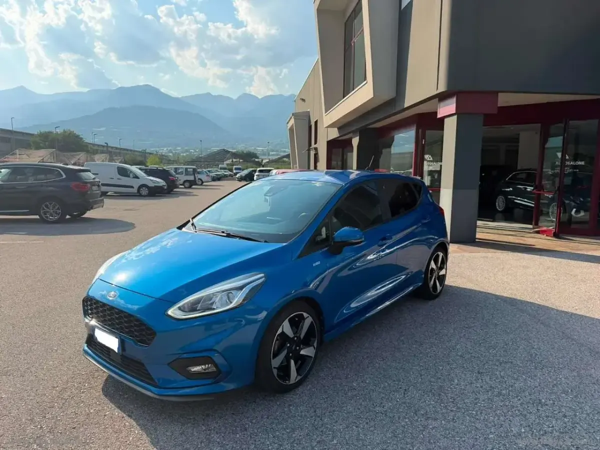 Usata Ford Fiesta ST-Line 95 CV (69 kW) 2020 Blu/azzurro Utilitaria