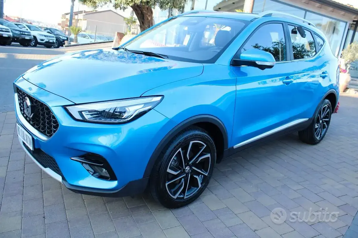 Usata MG ZS Luxury 106 CV (77 kW) 2024 Bluazzurro SUV