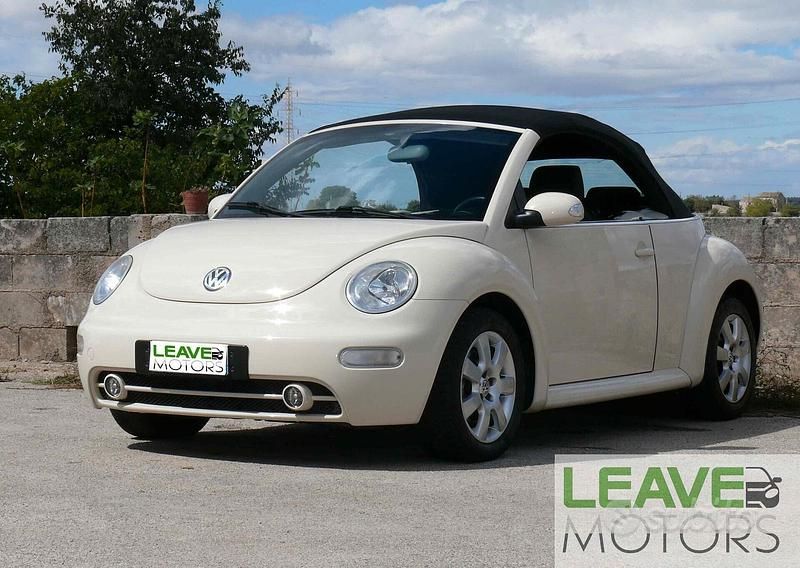 Usata VW Beetle Cabriolet 102 CV (75 kW) 2006 Beige Cabrio