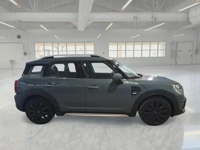 Usata Mini One D Countryman Business 115 CV (84 kW) 2022 Verde SUV