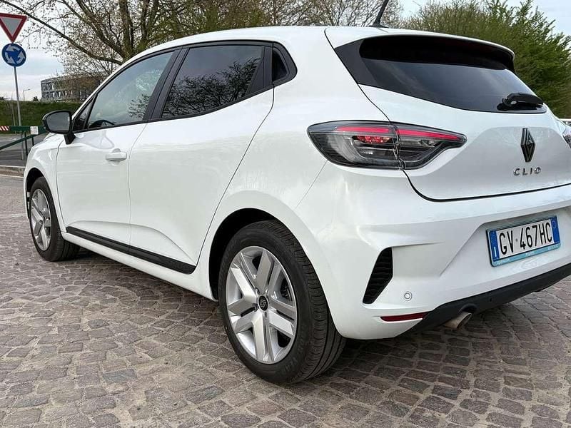 Usata Renault Clio V Evolution 101 CV (74 kW) 2024 Bianco Berlina