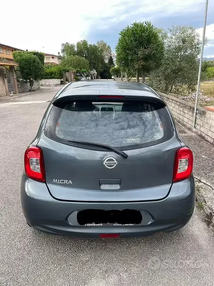 Usata Nissan Micra 80 CV (58 kW) 2017 Grigio Utilitaria