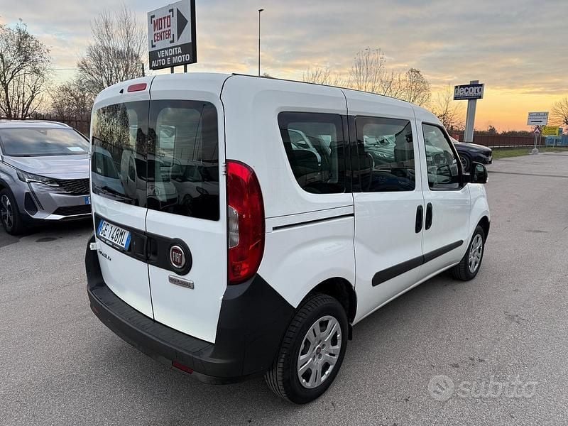 Usata Fiat Doblò Easy 95 CV (69 kW) 2021 Bianco Monovolume