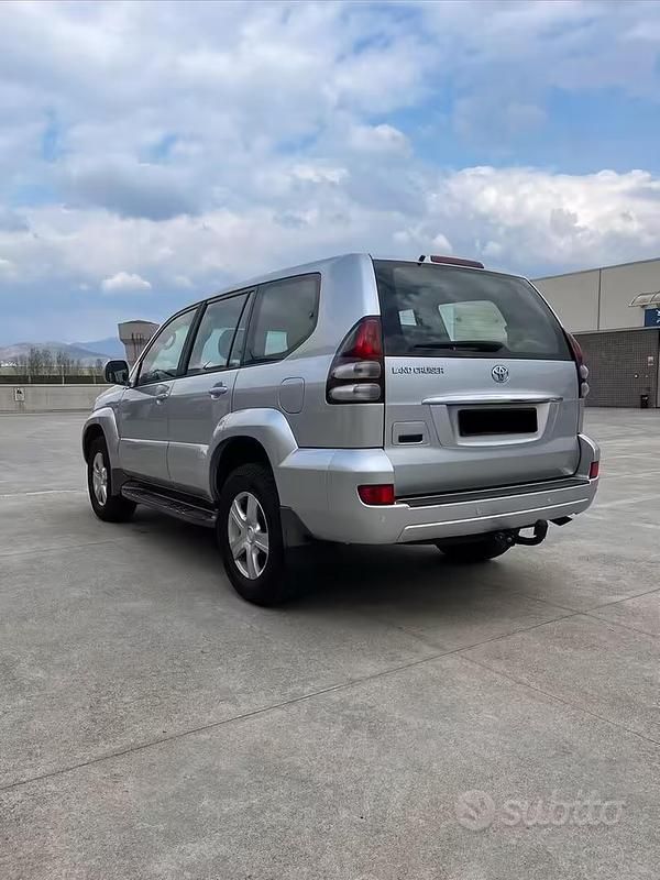 Usata Toyota Land Cruiser 173 CV (127 kW) 2006 Grigio SUV