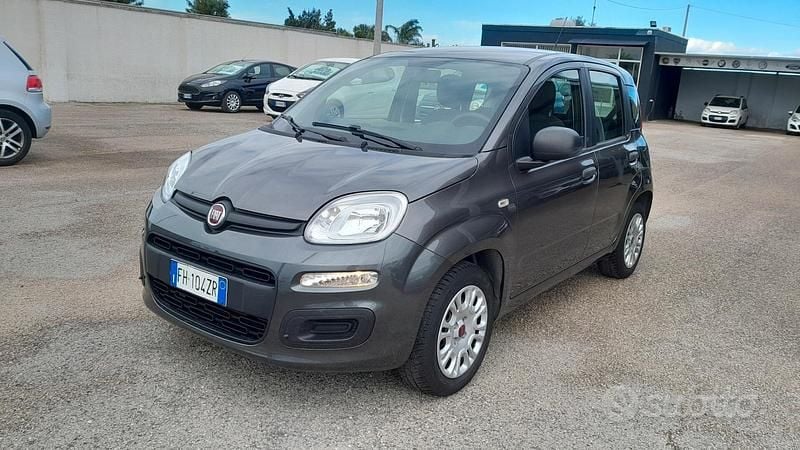 Usata Fiat Panda Easy 69 CV (50 kW) 2017 Grigio Utilitaria