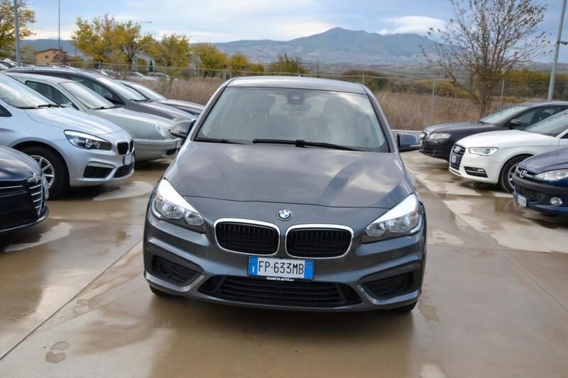 Usata BMW 218 149 CV (109 kW) 2018 Grigio Station wagon