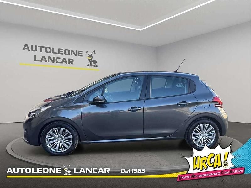 Usata Peugeot 208 Allure 75 CV (55 kW) 2015 Grigio Utilitaria