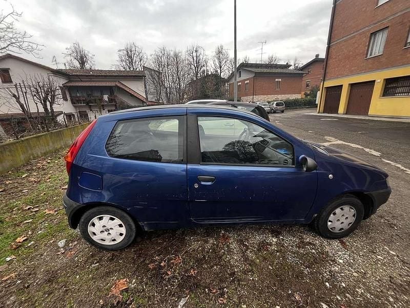Usata Fiat Punto 60 CV (44 kW) 1999 Berlina
