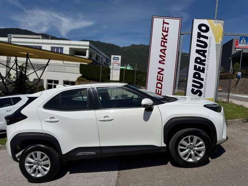 Bianco Usata 2022 Toyota Yaris Cross Active SUV | 17.900 € (Super prezzo) - Immagine 1/4