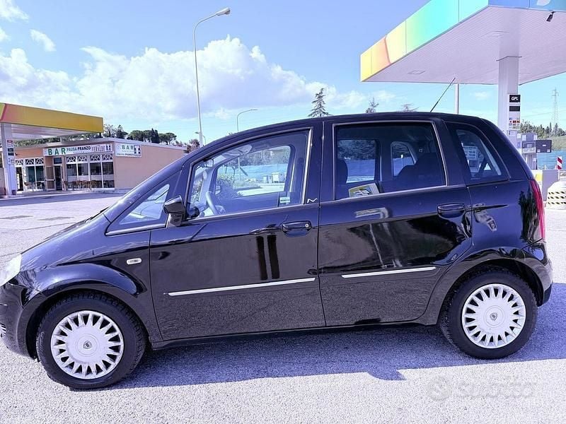 Usata Lancia Musa 69 CV (50 kW) 2007 Nero Monovolume