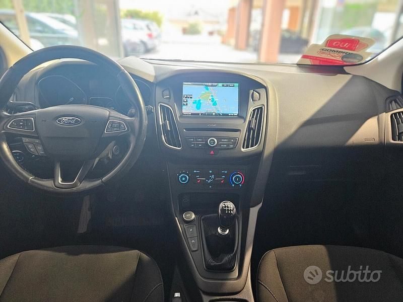 Usata Ford Focus 95 CV (69 kW) 2015 Nero Station wagon