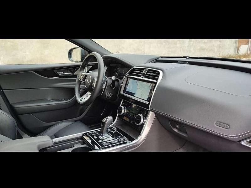 Usata Jaguar XE R-Dynamic 204 CV (150 kW) 2021 Blu/azzurro Berlina