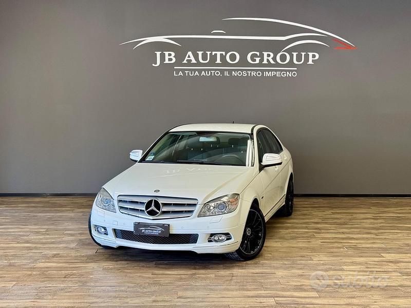 Usata Mercedes C220 170 CV (125 kW) 2008 Bianco Berlina