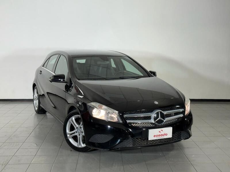 Nero Usata 2014 Mercedes A180 Tre volumi | 10.900 € (Super prezzo) - Immagine 1/4