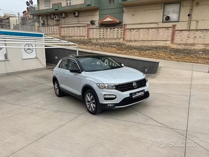 Usata VW T-Roc Style 110 CV (80 kW) 2021 Blu SUV